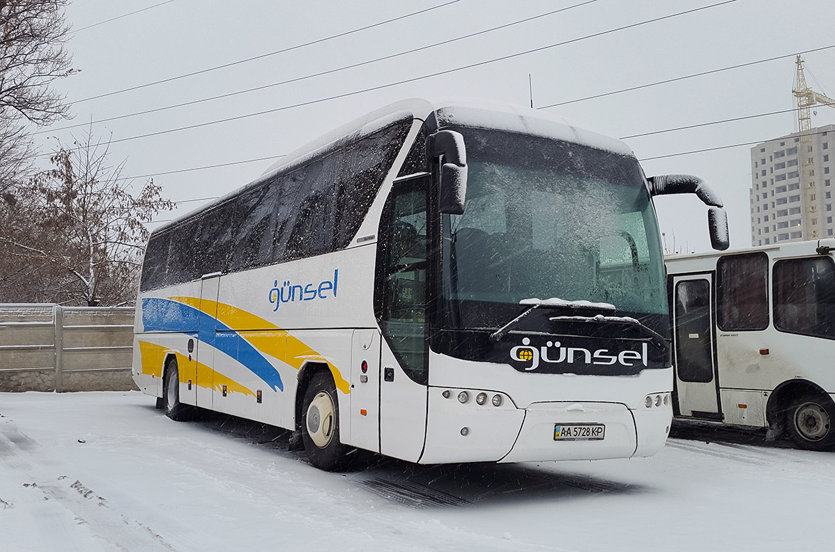 Киев, Neoplan P21 N2216SHD Tourliner SHD № AA 5728 KP