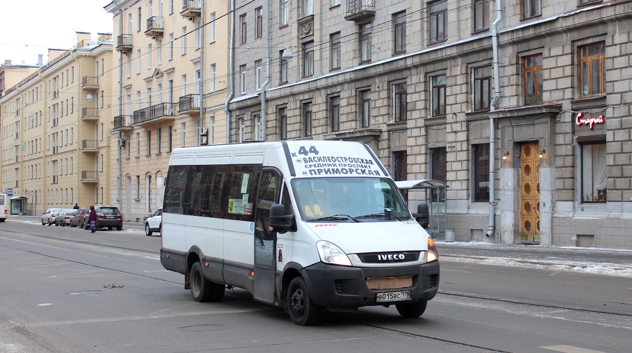 Санкт-Петербург, Нижегородец-2227UU (IVECO Daily) № n803