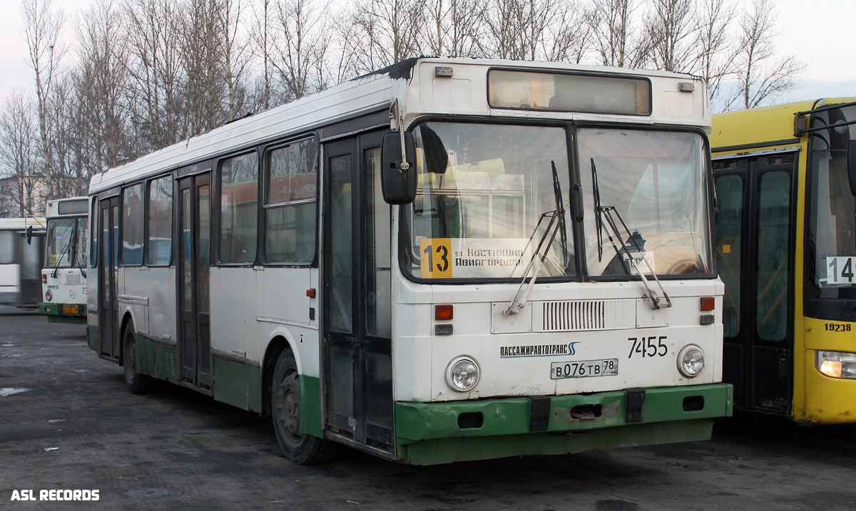 Sanktpēterburga, LiAZ-5256.25 № 7455