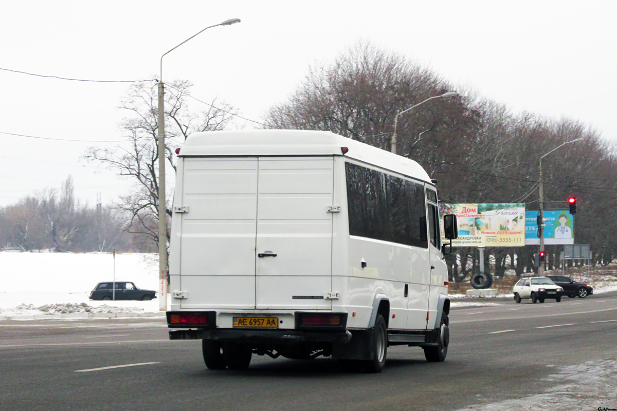 Днепропетровская область, Mercedes-Benz Vario 614D № AE 6957 AA