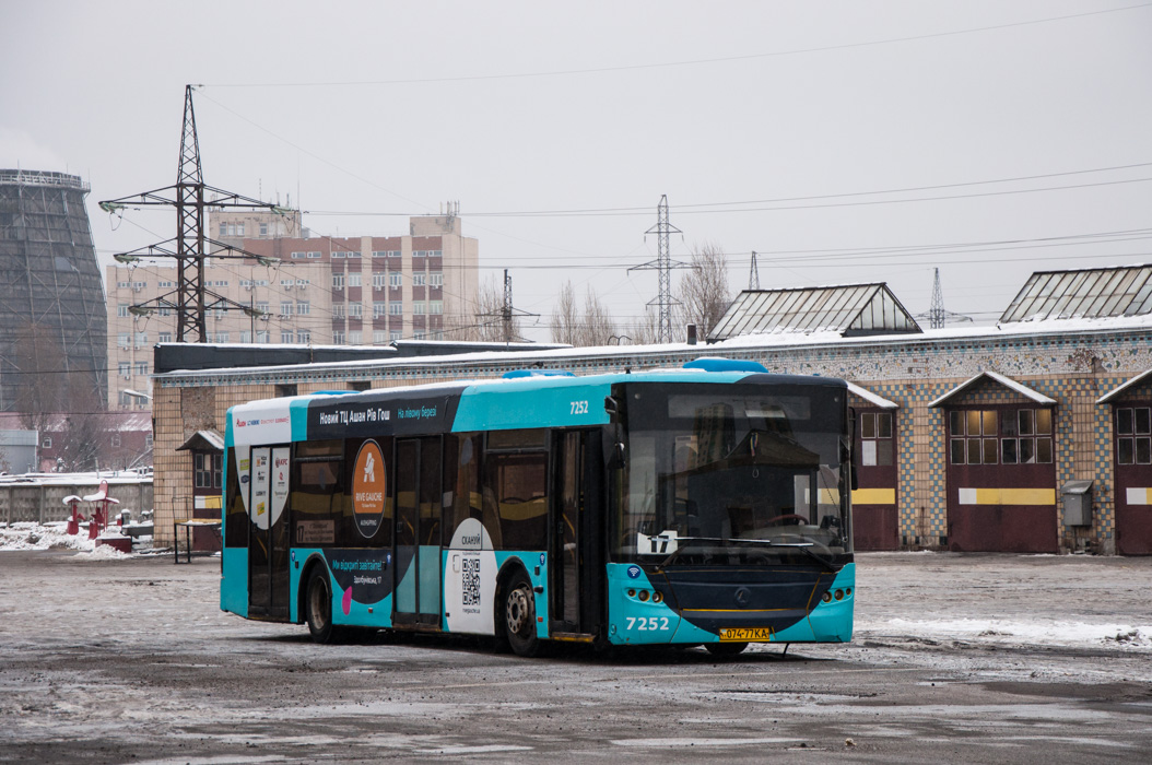 Киев, ЛАЗ A183D1 № 7252