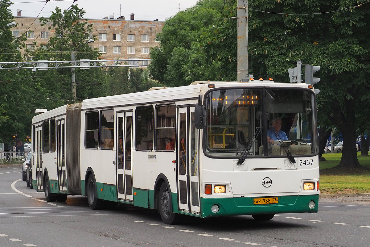 Санкт-Петербург, ЛиАЗ-6212.00 № 2437