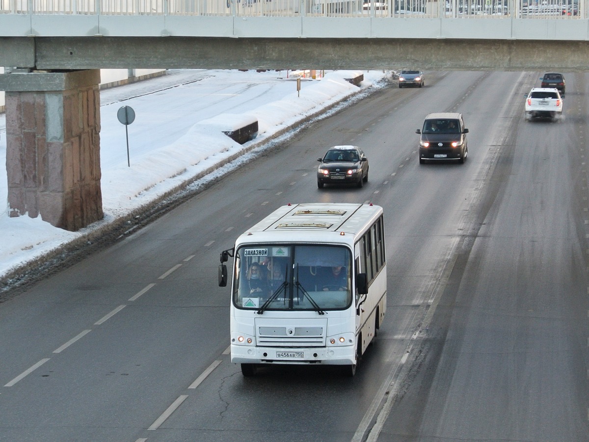 Москва, ПАЗ-320402-03 № В 456 АВ 750