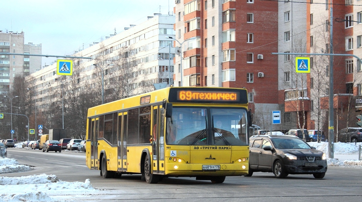 Санкт-Петербург, МАЗ-103.485 № В 681 РР 178