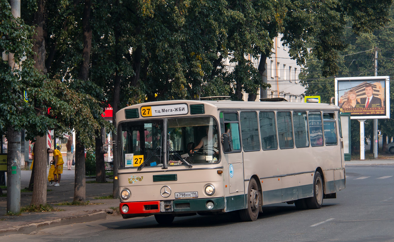 Свердловская область, Mercedes-Benz O305 № А 798 ХН 196