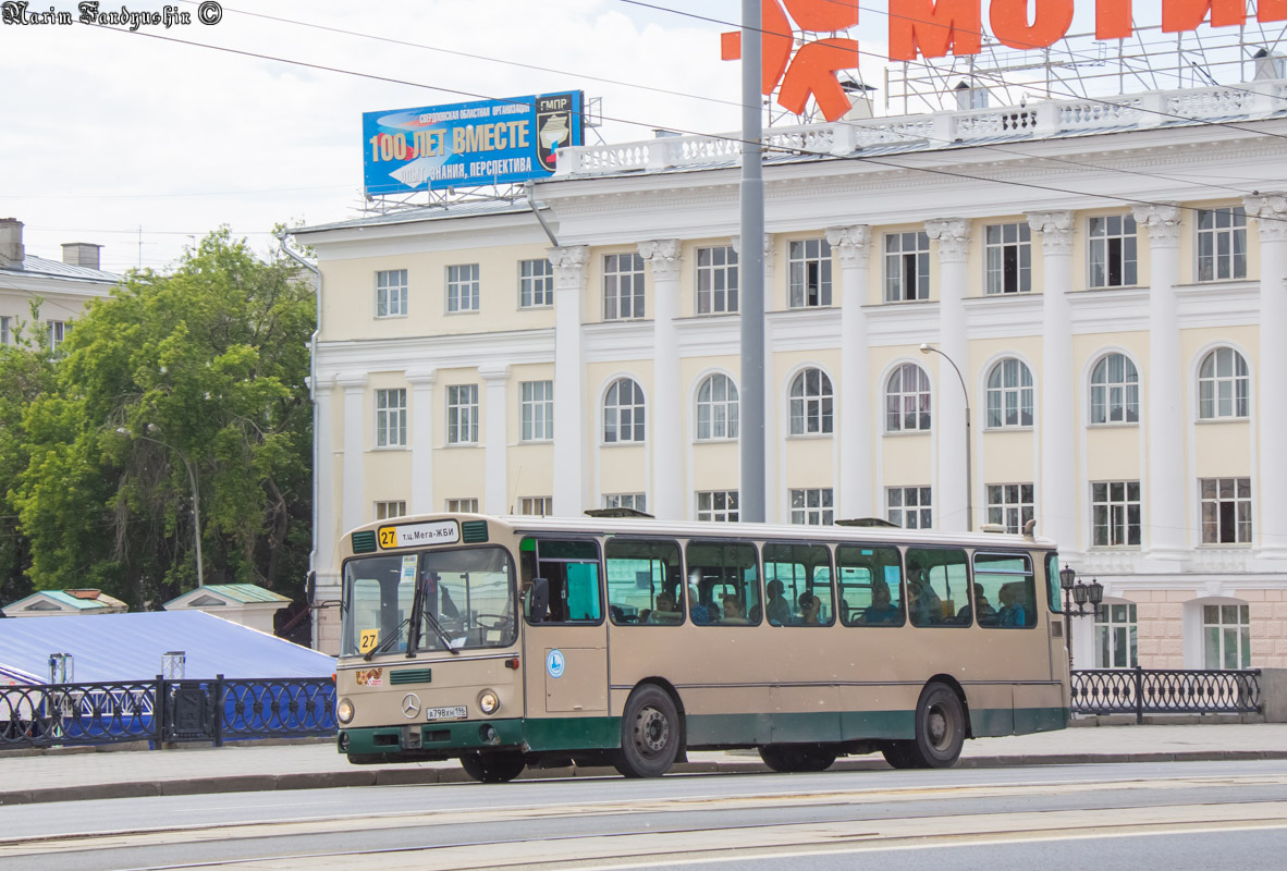 Свердловская область, Mercedes-Benz O305 № А 798 ХН 196