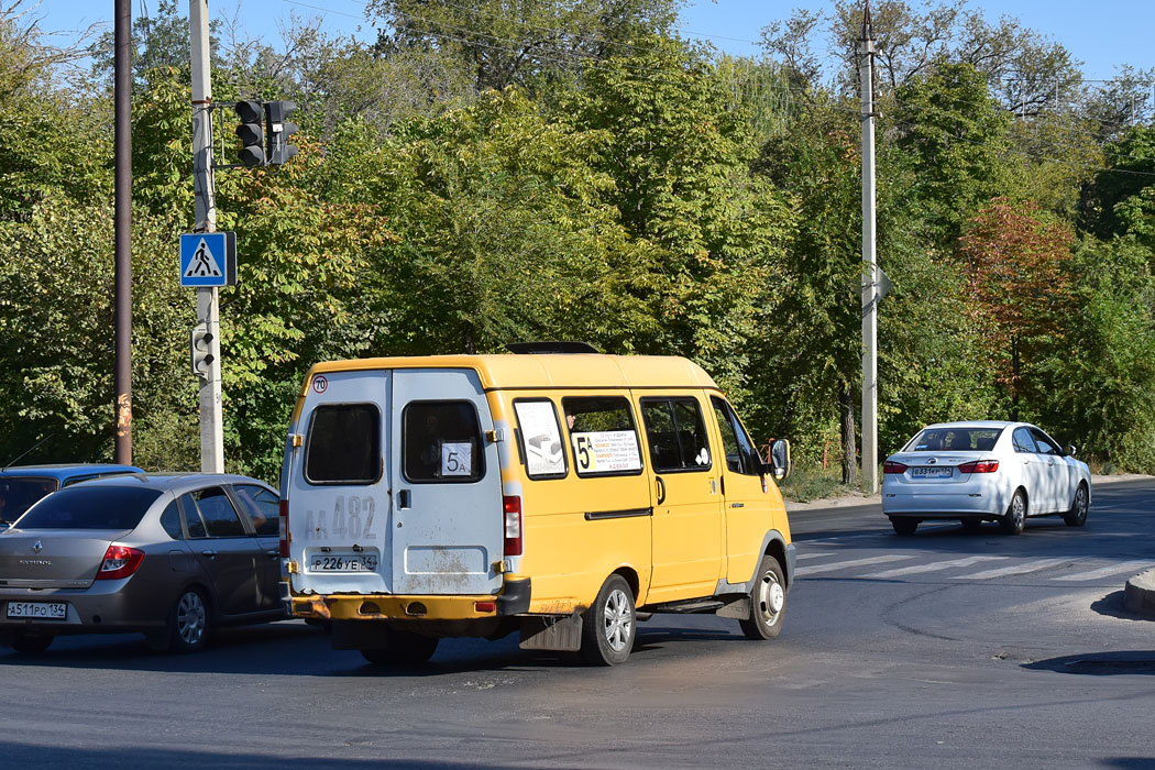 Волгоградская область, ГАЗ-322132 (XTH, X96) № Р 226 УЕ 34