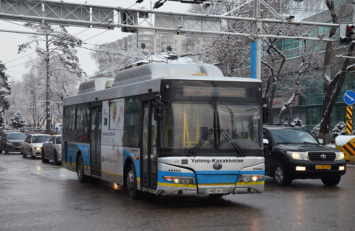 Алматы, Yutong ZK6118HGA № 437