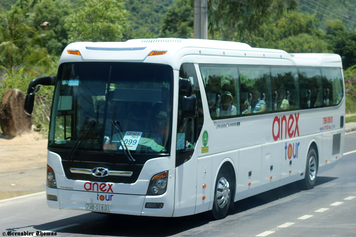 Вьетнам, Hyundai Universe Xpress № 79B-018.01