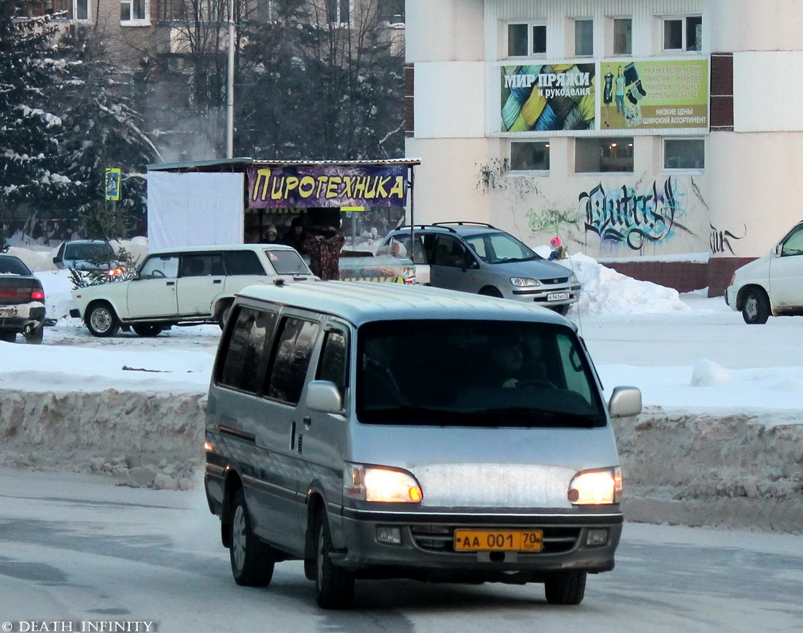 Томская область, Toyota HiAce RZH155L № АА 001 70