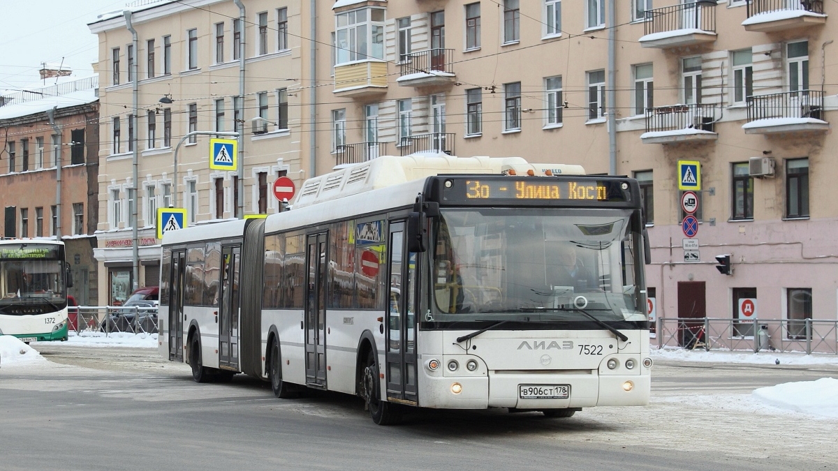 Szentpétervár, LiAZ-6213.71 sz.: 7522