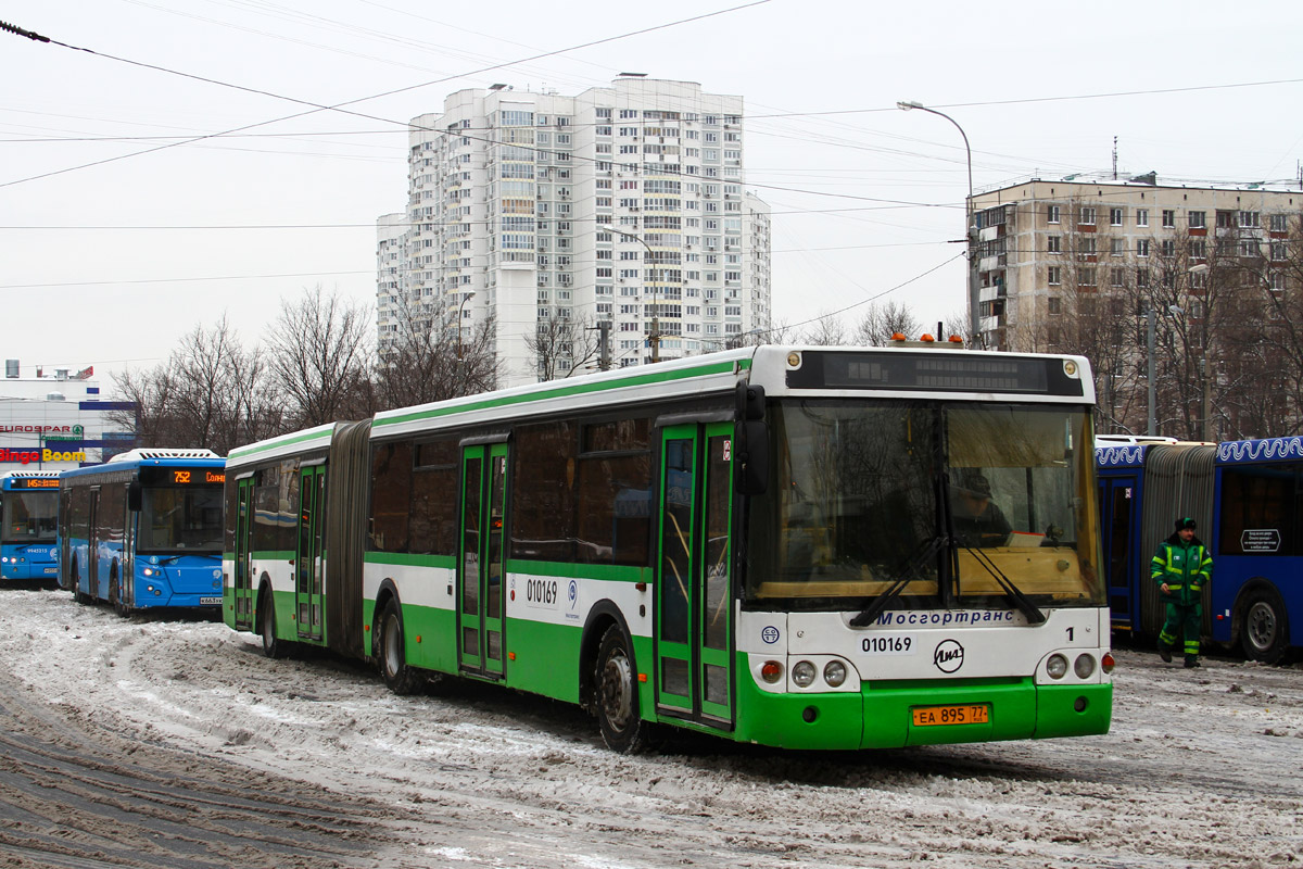 Москва, ЛиАЗ-6213.20 № 010169