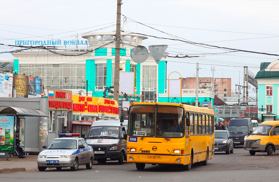 Omsk region, LiAZ-5256.45 # 880