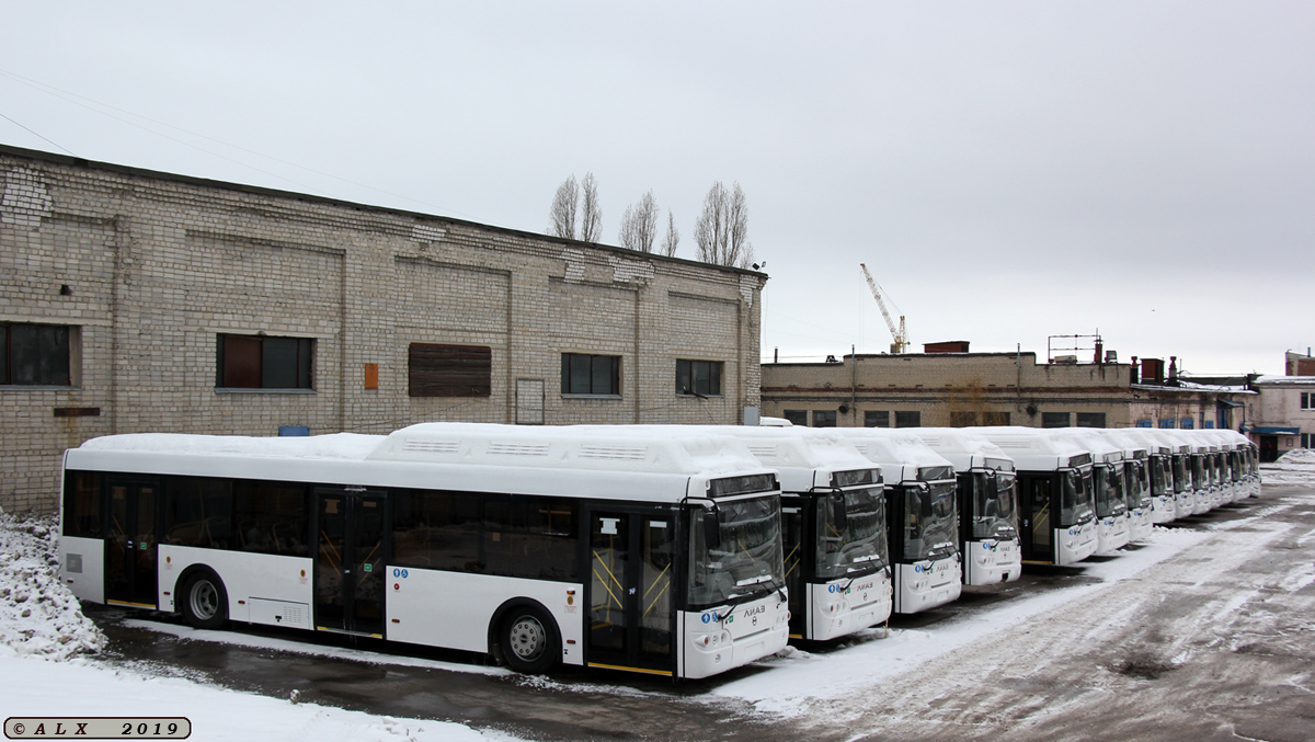 Автобус северок омск. Воронежская область ПАТП. АТП 1 Воронеж. Воронежское ПАТП 3. Автобусный парк Воронеж.