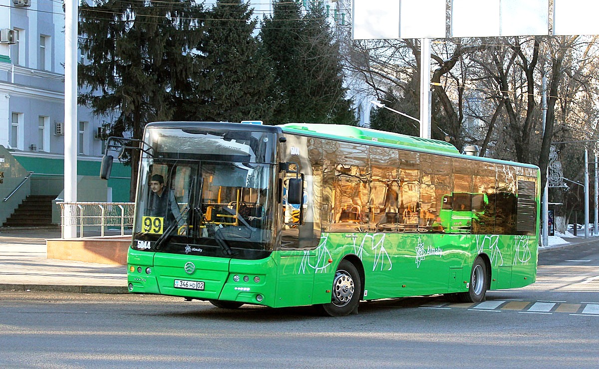 Алматы, Golden Dragon XML6125CR № 5044