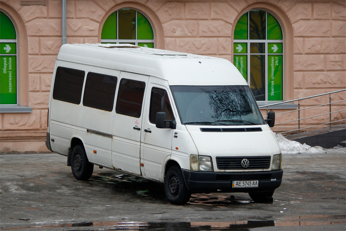 Днепропетровская область, Volkswagen LT35 № AE 5745 AA