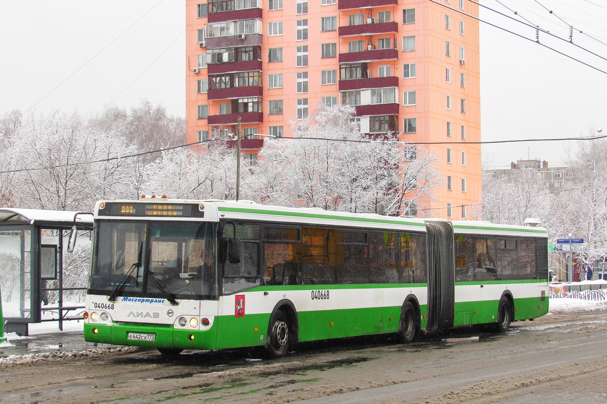 Москва, ЛиАЗ-6213.21 № 040668