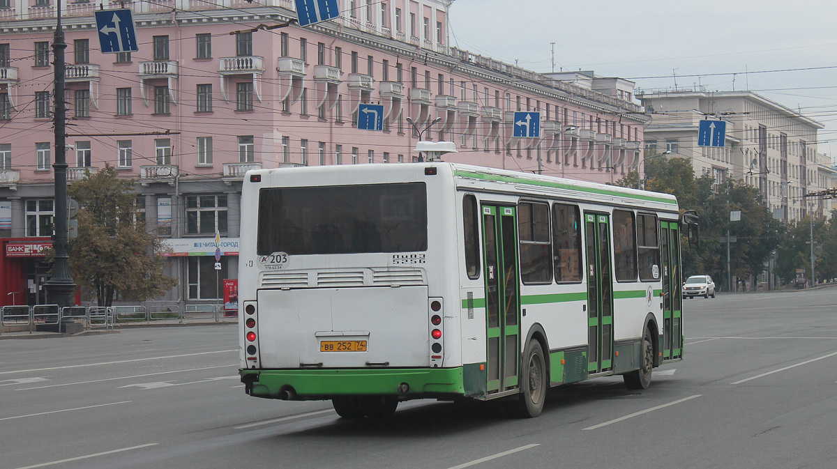 Челябинская область, ЛиАЗ-5256.26 № 203