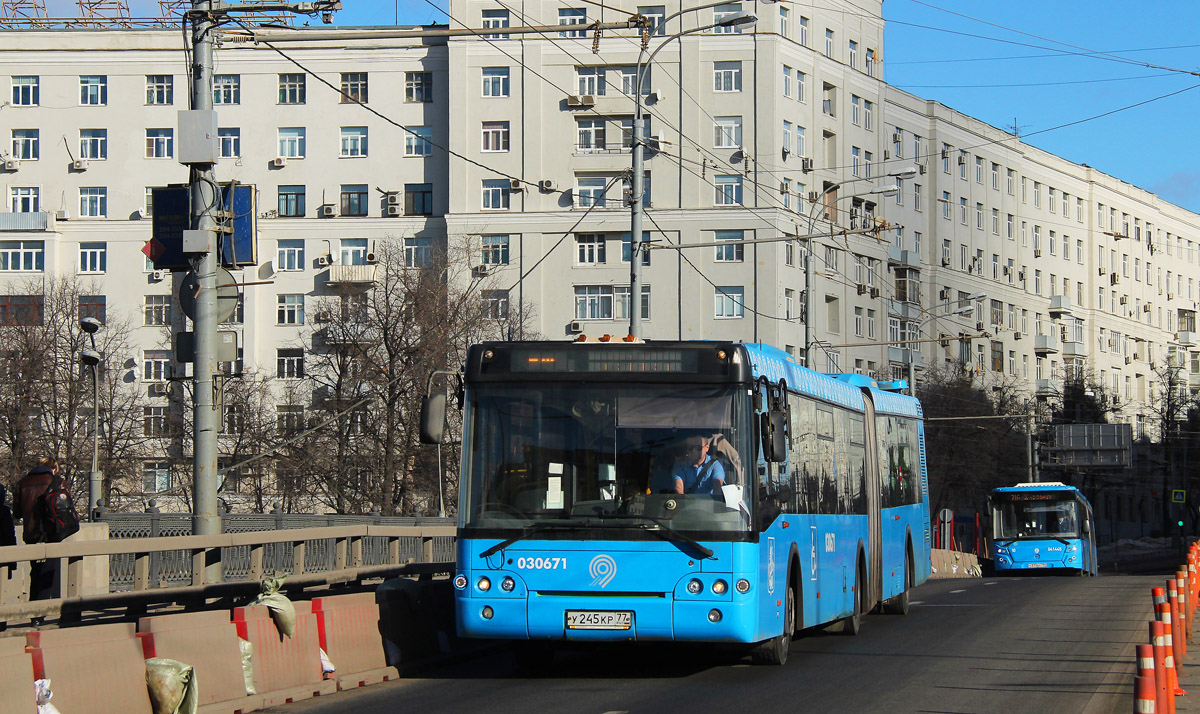 Москва, ЛиАЗ-6213.22-01 № 030671