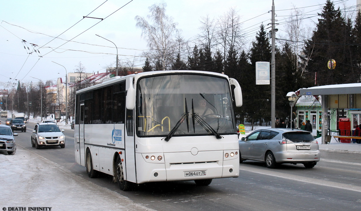 Томская область, КАвЗ-4235-32 № М 064 ОТ 70