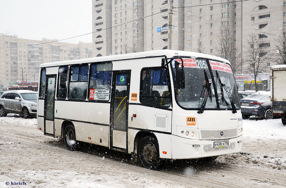 Sankt Petersburg, PAZ-320402-05 "Vector" Nr А 438 СА 198