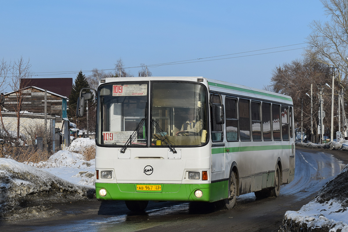 Алтайский край, ЛиАЗ-5256.45 № АВ 967 22