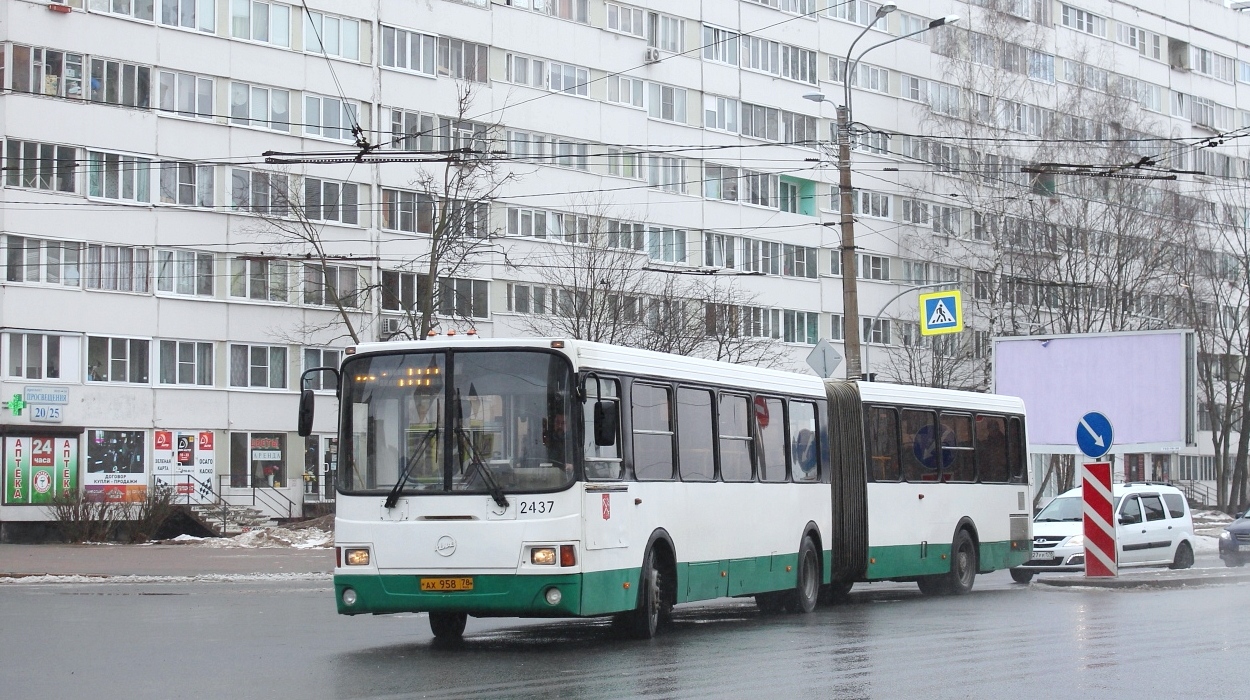 Санкт-Петербург, ЛиАЗ-6212.00 № 2437