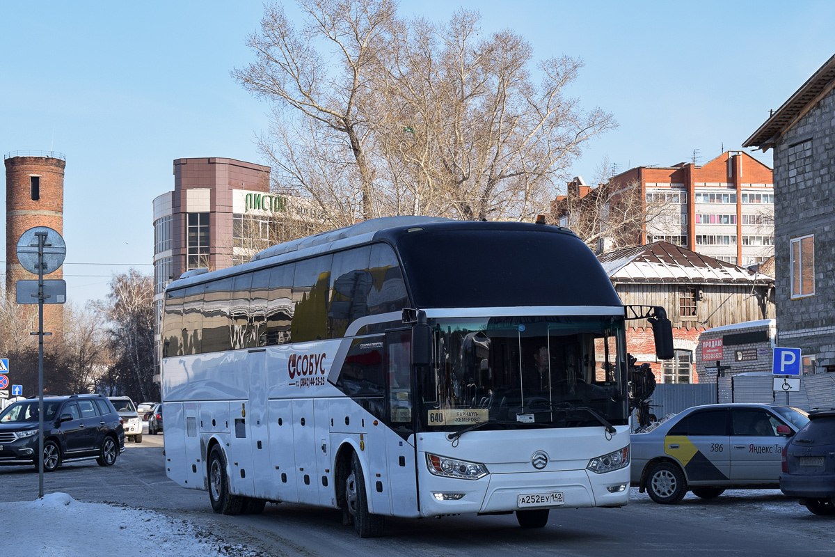 Кемеровская область - Кузбасс, Golden Dragon XML6126JR № А 252 ЕУ 142 —  Фото — Автобусный транспорт