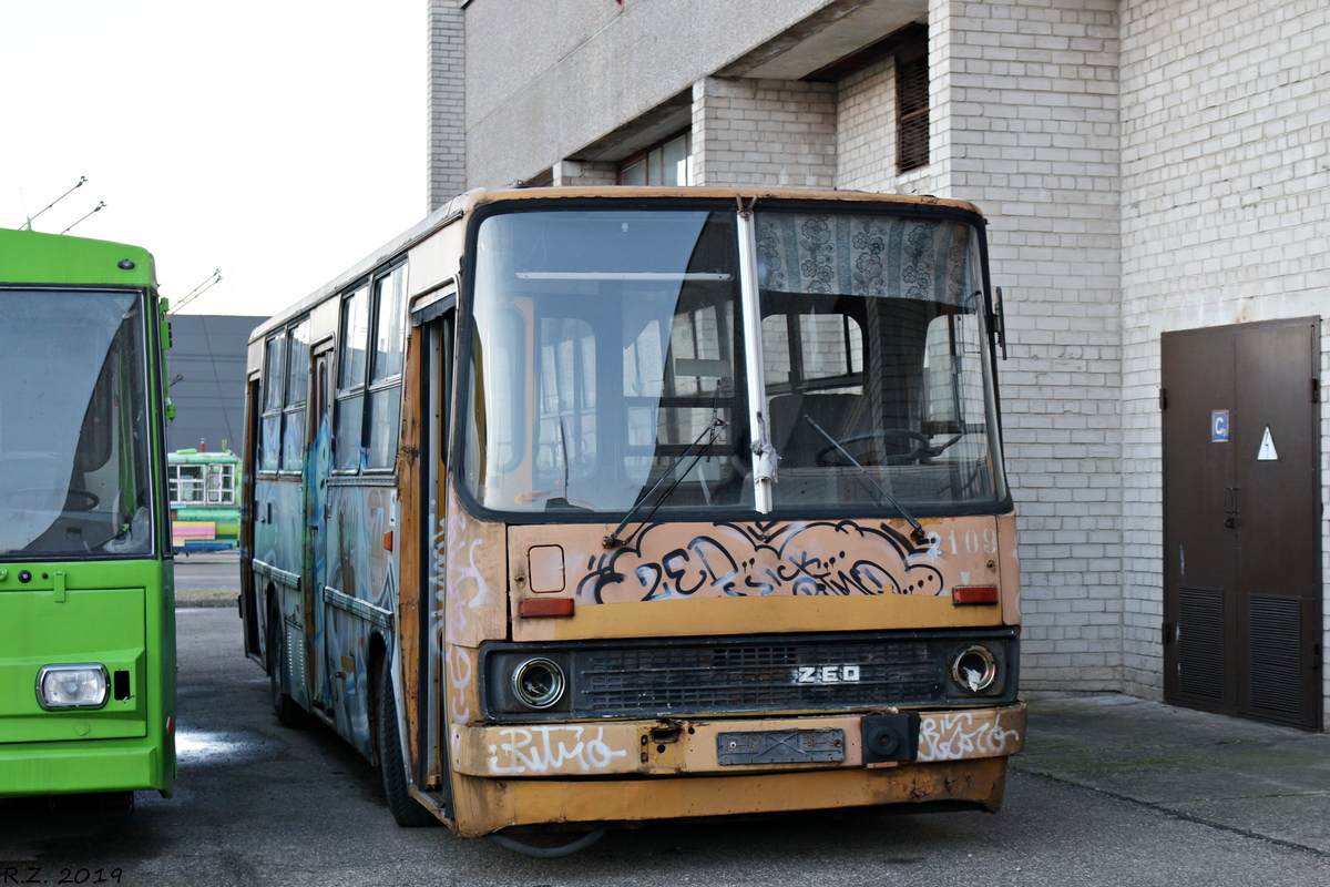 Литва, Ikarus 260.37 № 109