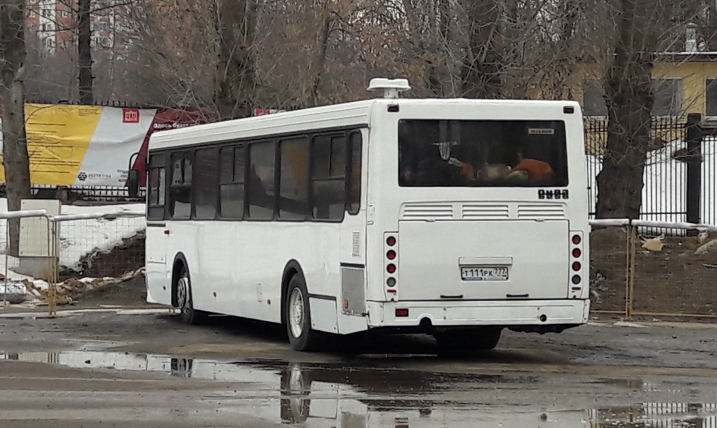 Moscow, LiAZ-5256.35-01 # Т 111 РК 777