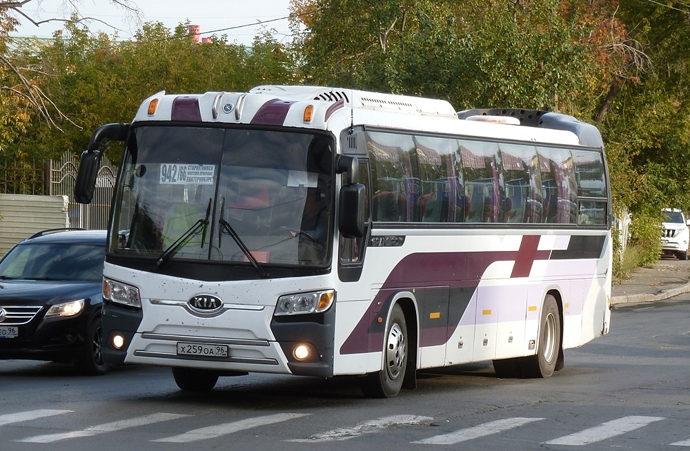 Свердловская область, Kia Granbird № Х 259 ОА 96