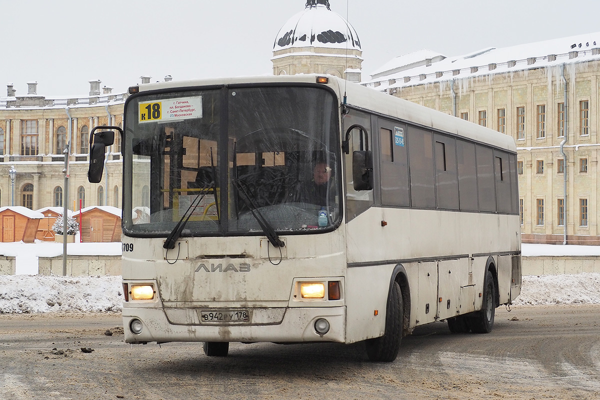 Ленинградская область, ЛиАЗ-5256.61 № 3709