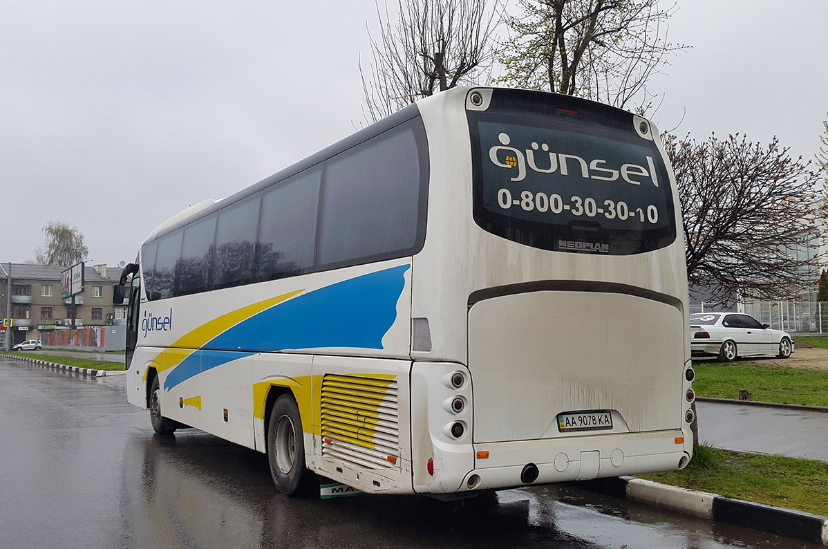 Киев, Neoplan P21 N2216SHD Tourliner SHD № AA 9078 KA