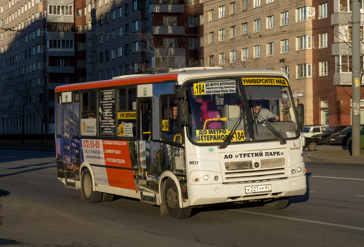 Санкт-Петербург, ПАЗ-320412-14 № К 227 УР 82