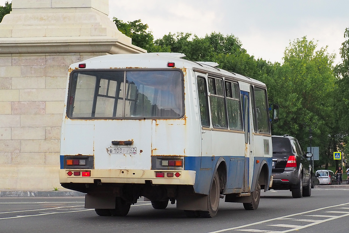 Ленинградская область, ПАЗ-3205 (00) № В 108 РУ 47