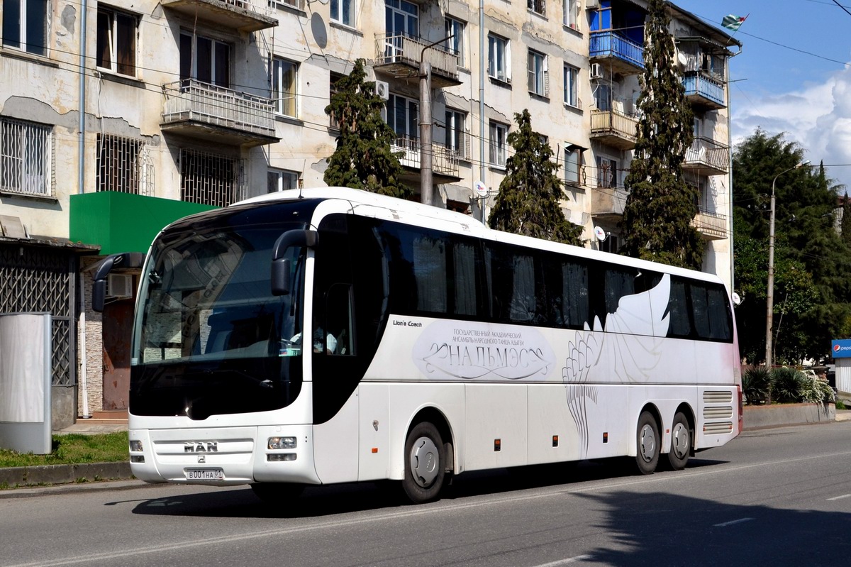 Адыгея, MAN R08 Lion's Coach L RHC444 L № В 001 НА 01