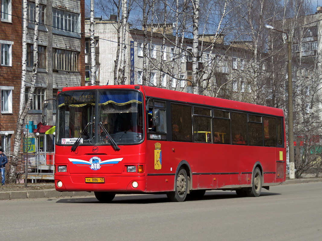 Kirov region, LiAZ-5256.53 № АК 886 43