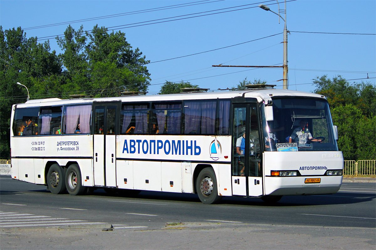 Днепропетровская область, Neoplan N318/3Ü Transliner № AE 9882 AA