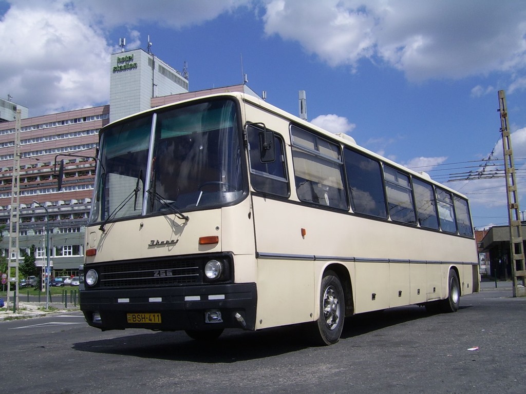 Венгрия, Ikarus 250.59 № BSH-411