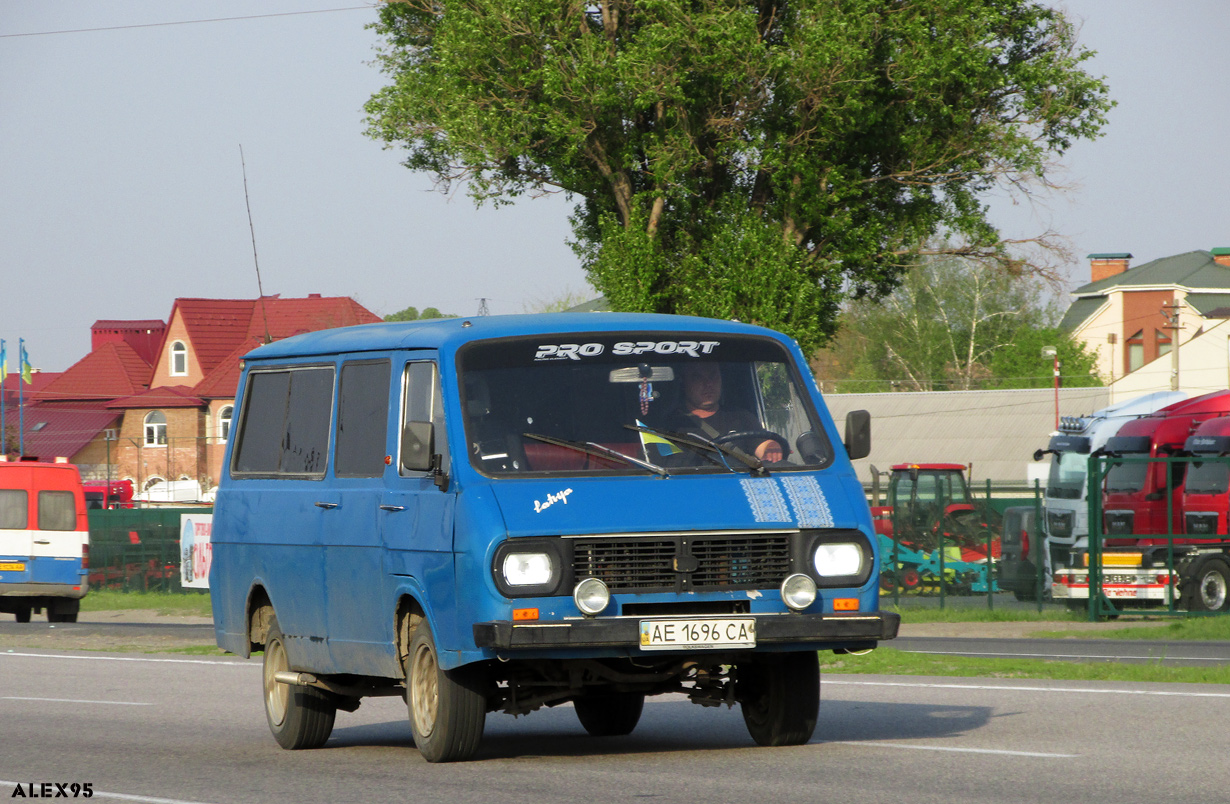 Dnipropetrovská oblast, RAF-2203-01 č. AE 1696 CA