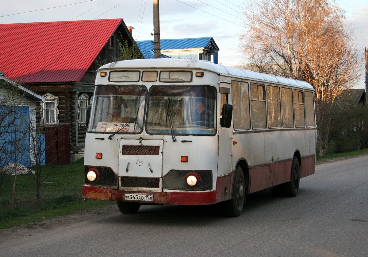 Nizhegorodskaya region, LiAZ-677M (BARZ) # М 345 АВ 152