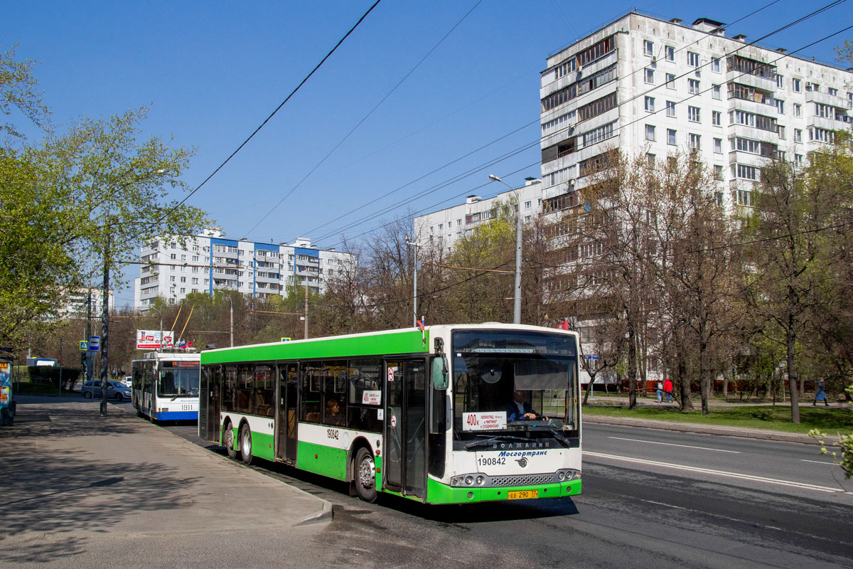 Москва, Волжанин-6270.06 