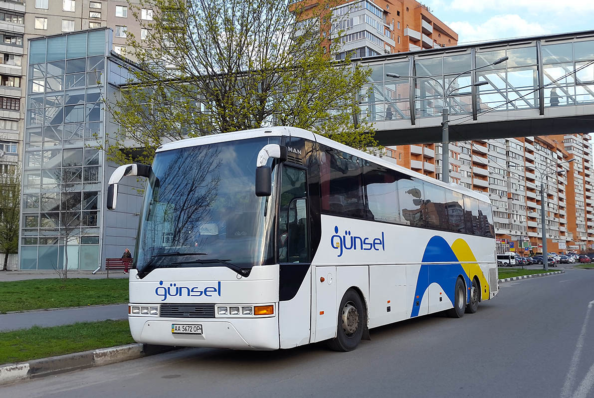 Киев, MAN A32 S2000 Mega № AA 5672 OP