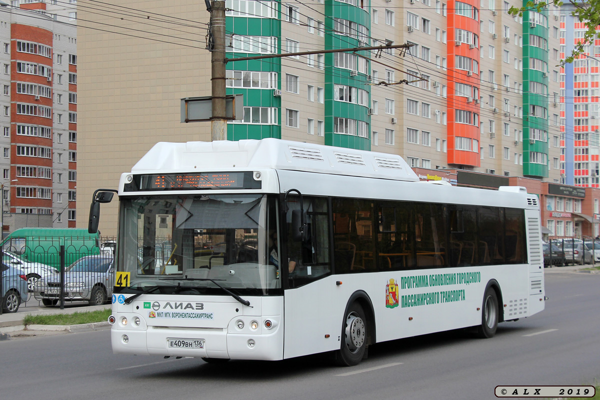 Воронежская область, ЛиАЗ-5292.67 (CNG) № Е 409 ВН 136