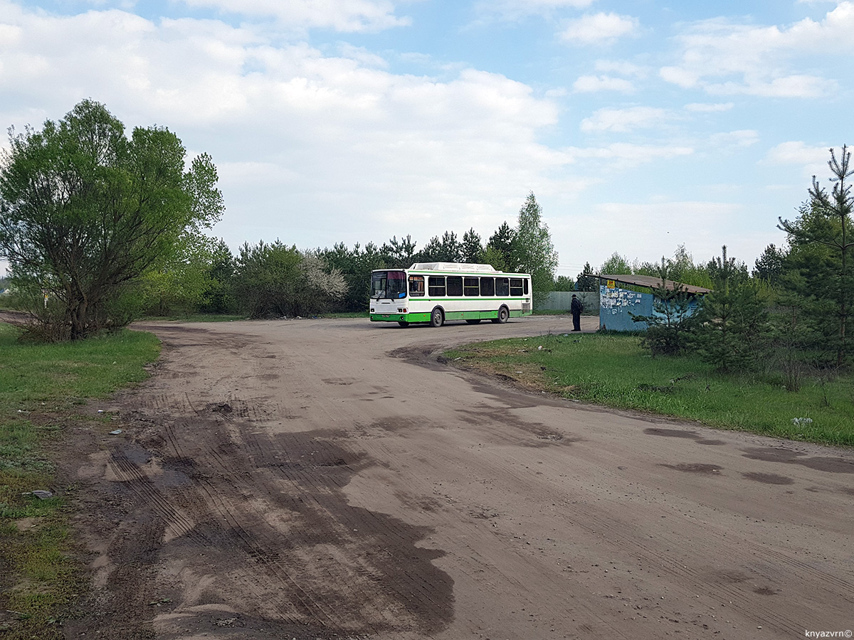 Автобус воронеж медовка. Деревня вокзал автобус. Конечная остановка деревня. Остановка Мальцево. Конечная остановка Глобус.