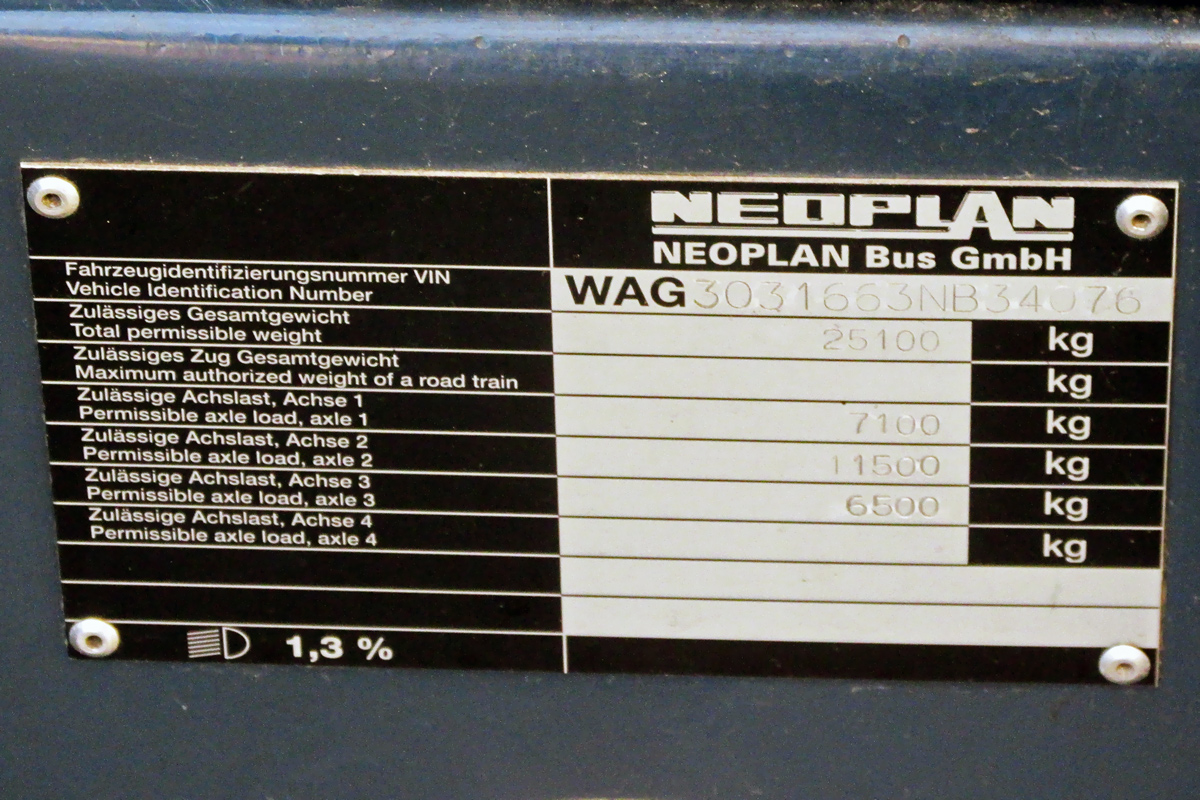 Днепропетровская область, Neoplan PC4 N3316/3ÜL Euroliner ÜL № AE 9903 AA