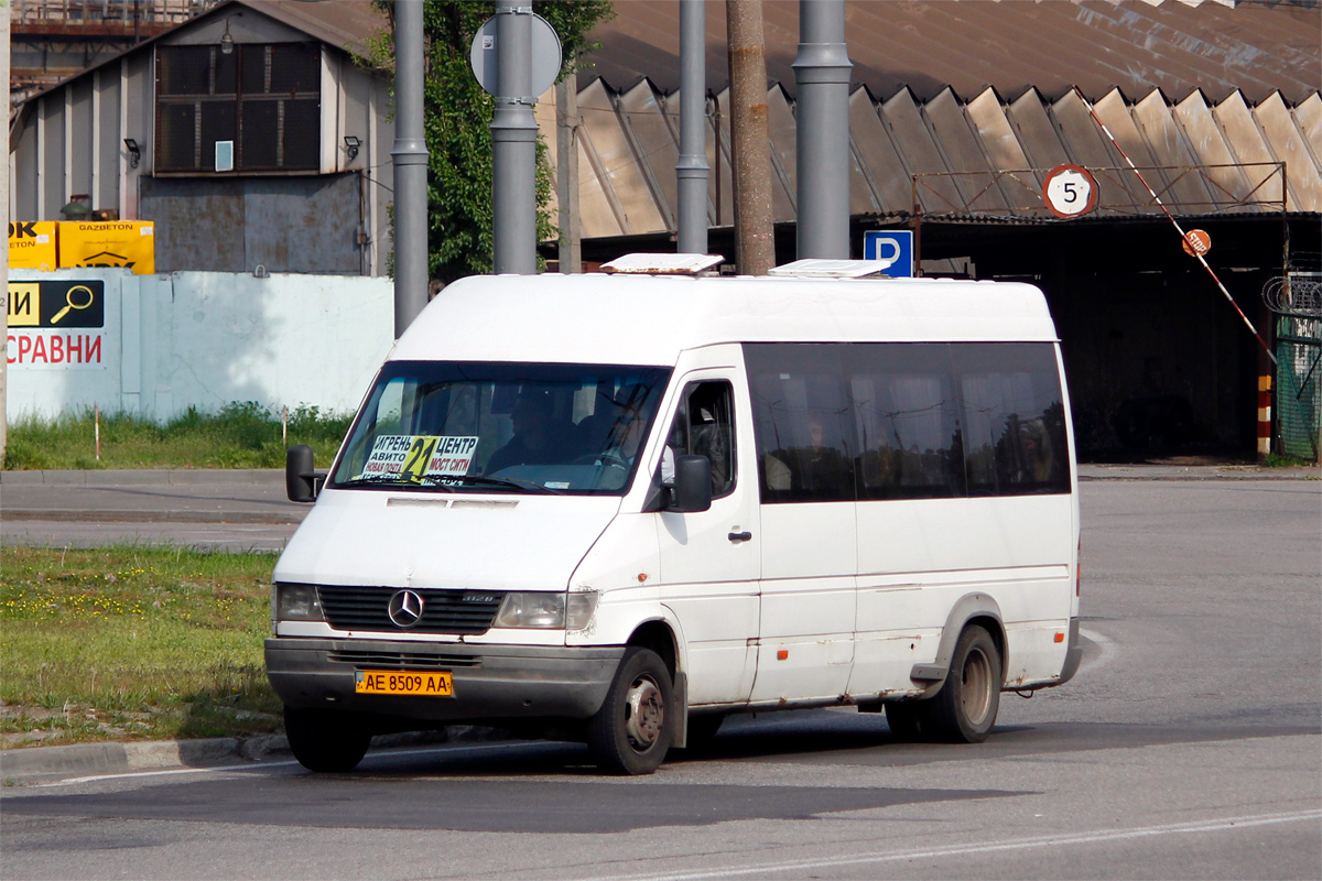 Днепропетровская область, Mercedes-Benz Sprinter W904 412D № AE 8509 AA