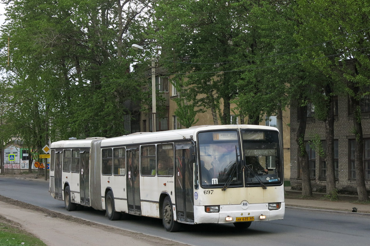 Псковская область, Mercedes-Benz O345G № 697