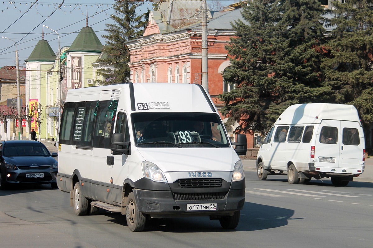 Пензенская область, София (IVECO Daily 50C15V) № О 171 МН 58; Пензенская область, Луидор-225000 (ГАЗ-322133) № Р 998 ЕО 58