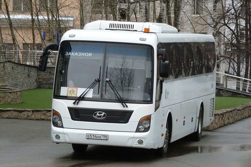 Свердловская область, Hyundai Universe Space Luxury № Е 514 НА 196